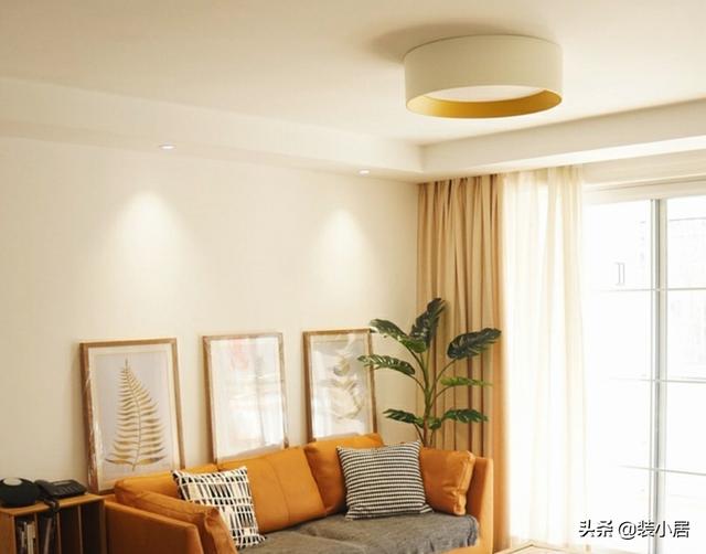 家里的客厅用什么样的灯光可以既实用又能提升美感