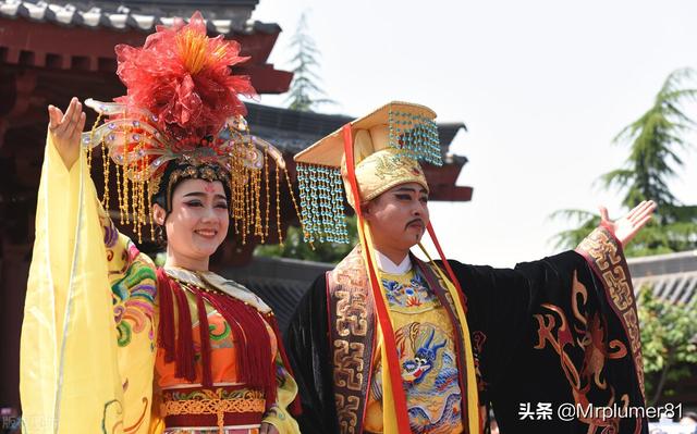 李隆基和杨玉环很喜欢握槊每天至少来一次握槊是什么意思