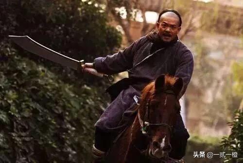 杜心五:有人说：武术就是假把式根本经不起自由搏击打。请问有道理吗？