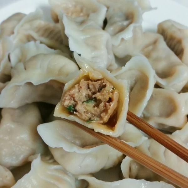 蔬菜饺子,红色的蔬菜水饺是怎么做的？