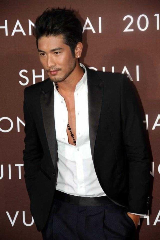陈庭妮男友李夏然:2019年的娱乐事件让你印象最深刻的是哪一件？