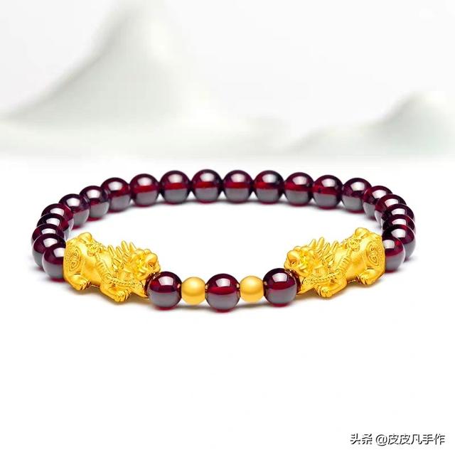 石榴石与什么搭配最好,石榴石能不能和翡翠一起佩戴？