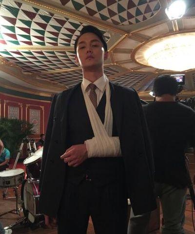 鬓边不是海棠红是男男:尹正是不是一个优秀演员？