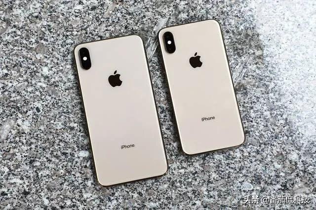 iPhone xs和iPhone xsmax差400元怎么选？