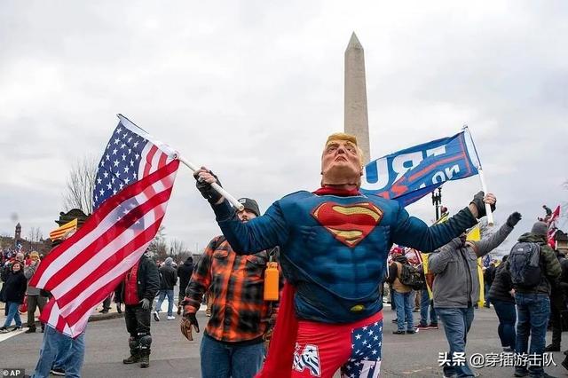 美国大厦设围栏防特朗普支持者闹事，观察美国国会事件：特朗普到底因为什么，让支持者这么疯狂？