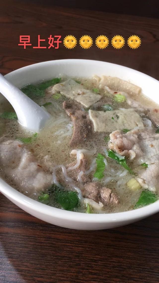 翡翠免费估价网站,这个翡翠观音可以估价多少钱？