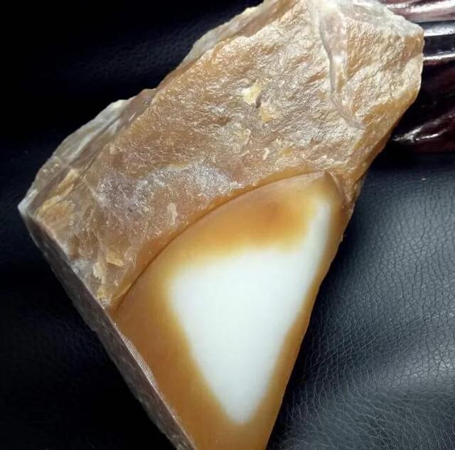 什么地方会有玉石原石中国的玉都是在哪个城市