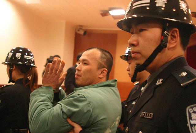 孙小果犯的什么案子:死刑犯执行死刑是保密的吗？现场会有人民群众观看吗？
