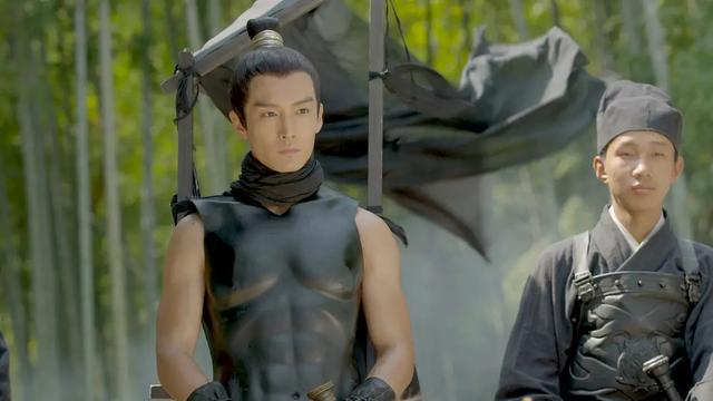 还有那个造型,浓烈的影楼风啊,尤其是盛一伦穿的那个画着六块腹肌的