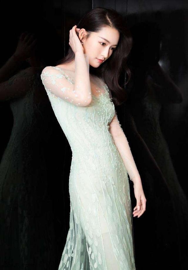 李沁的老公是谁图片:李沁和魏大勋真是一对恋人吗？