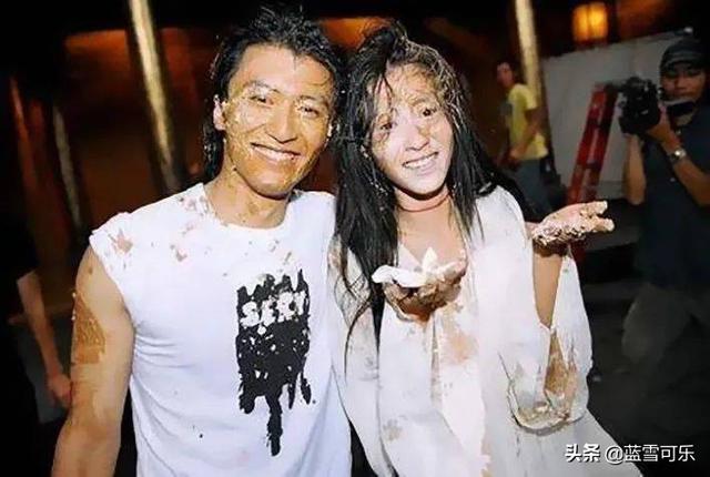 王菲谢霆锋纹身:如何评价王菲和谢霆锋十二年后又在一起一事