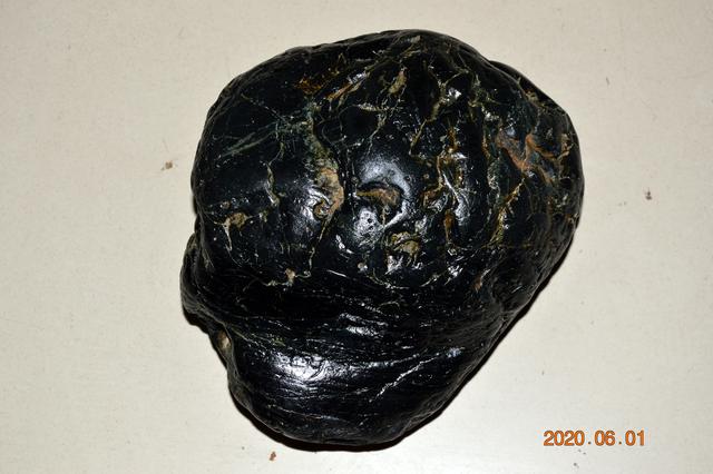 富康陨石:真正的陨石都长什么样子呢