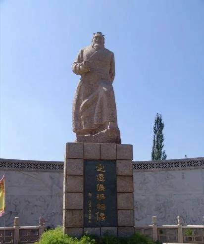 班固简介:《唐雎不辱使命》的作者简介及其作品？