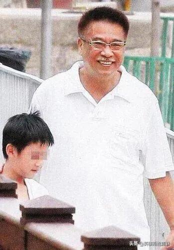 扶灵人什么意思:为什么吴孟达去世，没有人为他扶灵？