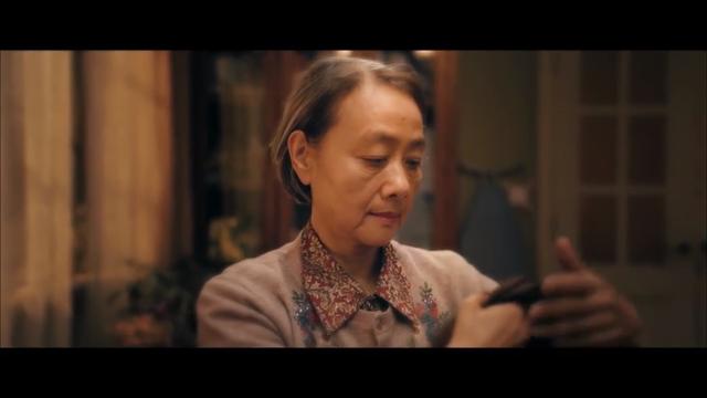 欧丽娅:说实话，你觉得《囧妈》到底好不好看？在你心目中能打几分？