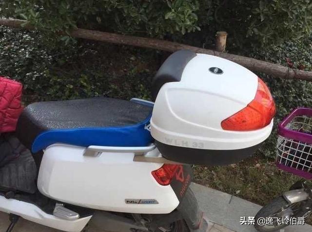 浙江微米电动汽车官网，电动车的头盔在停车后应该如何保管