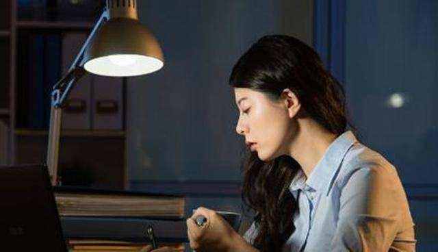 年少白发(治疗少年白发最好的方法)