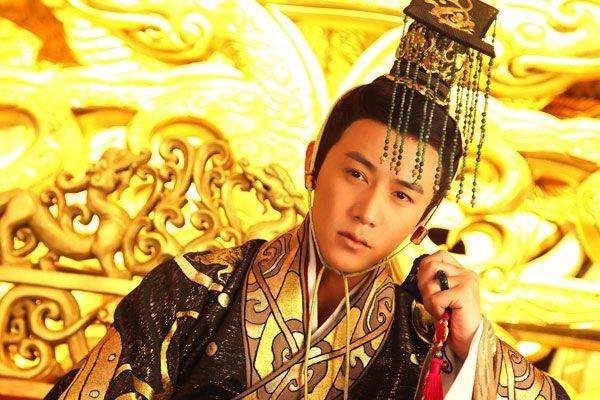 汉献帝:曹操到死没有逼汉献帝退位，如果是袁绍，汉献帝结局如何？