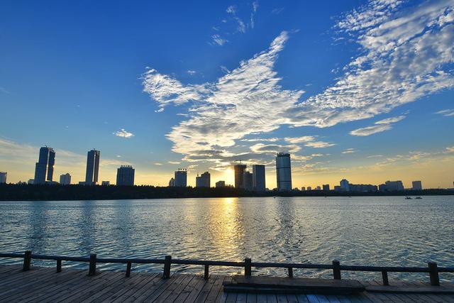 千万不要买小三房,单身女孩买单间还是存钱买大房好？