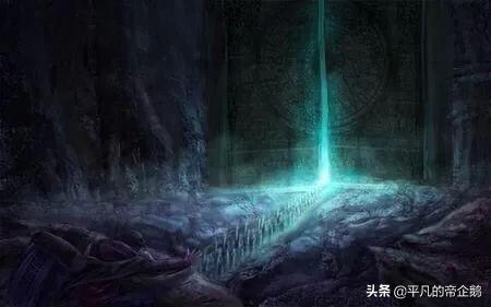 青铜门后的终极西王母:《盗墓笔记》张起灵怎么在青铜门里活下来的？