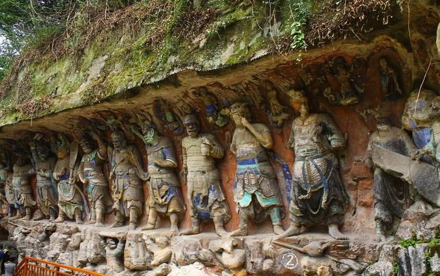 大足石刻简介:大足石刻有什么有特色的地方吗？请详细介绍？