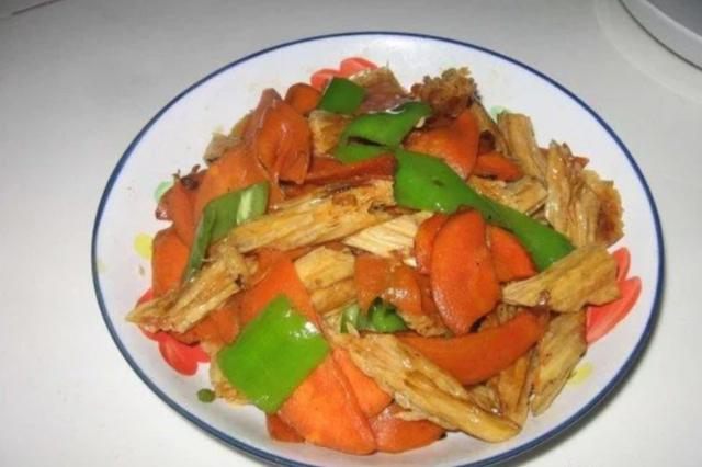 腐竹怎么做才好吃，腐竹和胡萝卜一起怎么炒才好吃