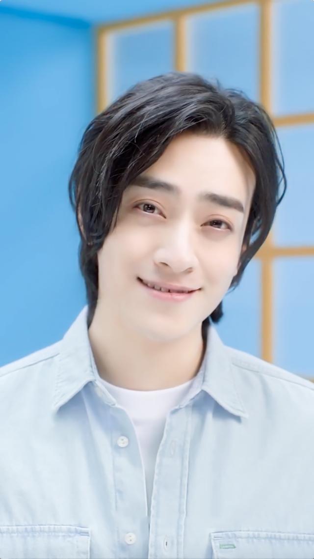假日暖洋洋演员表:如何评价音乐剧演员郑云龙主演电视剧《假日暖洋洋》？