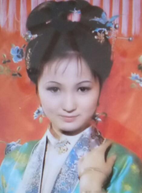 凤姐结婚:王熙凤的四个陪嫁丫头为什么有的死了，有的嫁人了？