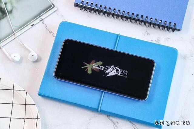 尊龙z6:从曝光的信息来看，你觉得Z6这款手机足够吸引人吗？