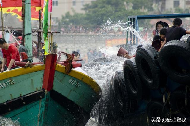 海滨小镇，可以介绍一个宜居房价相对便宜的海边小镇吗