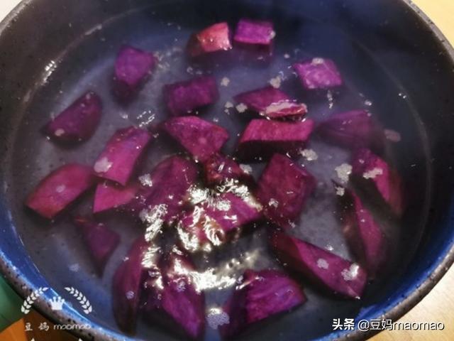 紫薯可以做什么甜品，紫薯的原产地是哪？用紫薯做什么点心好吃？