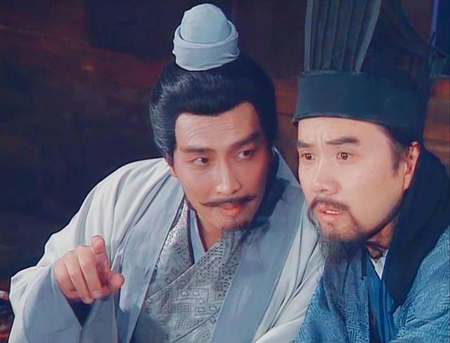 正史中火烧赤壁的到底是诸葛亮还是周瑜