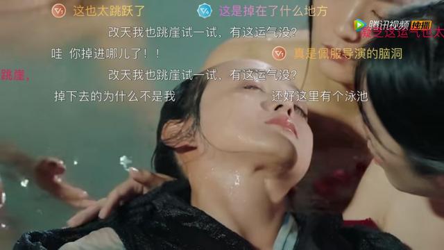 何泓姗坠马:何泓姗长相酷似周迅，两人在《如懿传》演对手戏，你感觉怎么样？