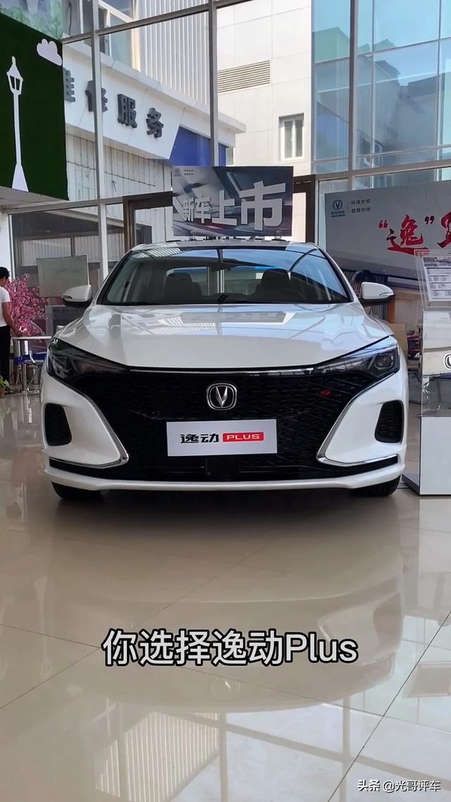 10万以内,内饰好一点最好空间大点的车有吗？