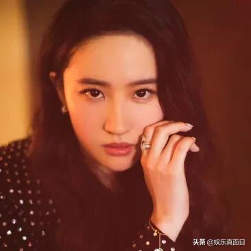 “半个娱乐圈的明星都改过名”，哪个明星原来的名字能让你笑半天？