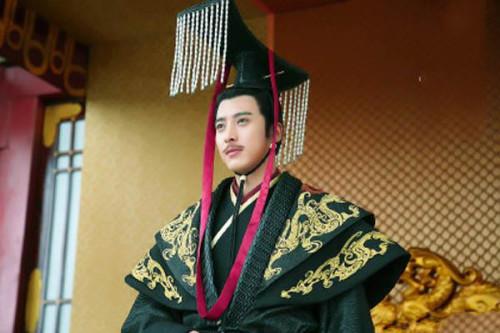 宇文泰:西魏宇文泰和东魏高欢，哪个厉害？