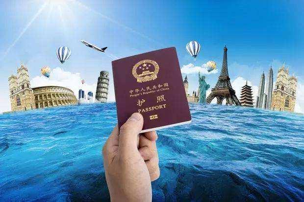 全球通用语言有几种:英语是国际通用语言，你认为如果在我国全面推广会有什么利弊