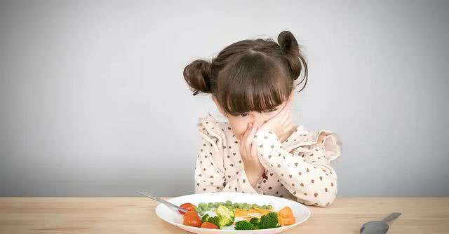 孩子不爱吃饭是什么原因，小孩子不吃饭怎么办原因是什么