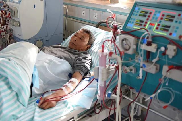 头条问答 - 糖尿病晚期手脚,脸,眼睑浮肿还能活多久?(6个回答)