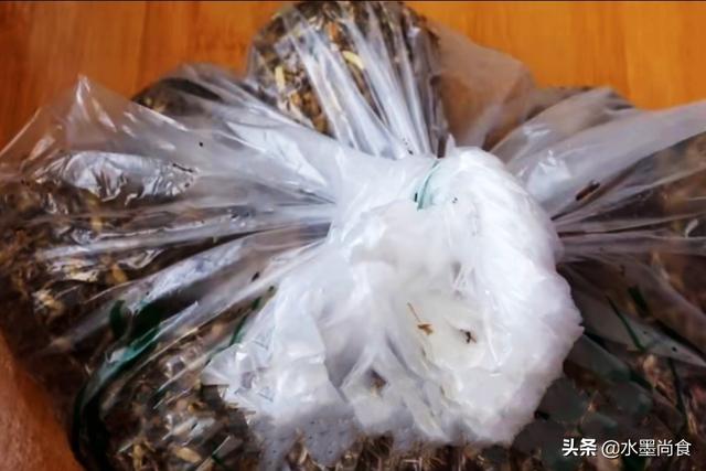 简稚澄一边工作一边哭:松花蛋是怎么做的，有营养吗？ 简稚澄个人资料