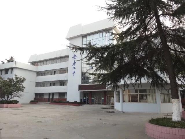 说说你们身边真正白手起家的人都是干什么的？