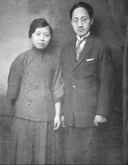 “不要把婚姻当儿戏。”梁启超在小曼和志摩的婚礼上作如是说,话说的重了吗？