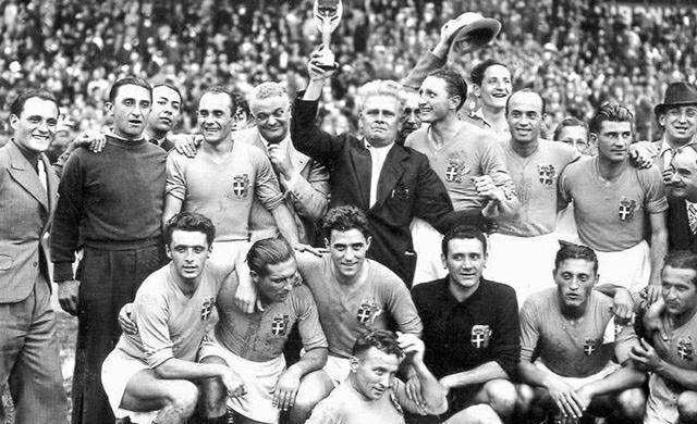王睿2-0击败荷兰队夺得金牌，男足世界杯历史上有没有全胜不失一球夺冠的球队