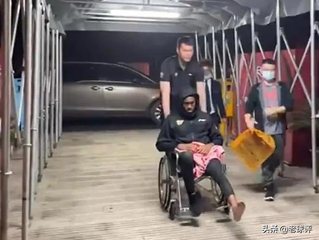 布鲁克斯扣篮:江苏同曦队为何能上场三外援？