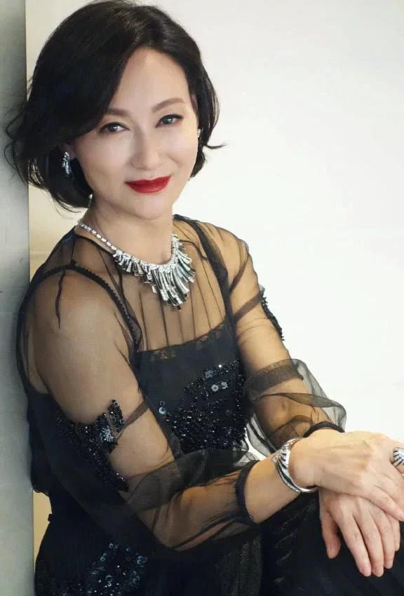 杨丽菁照片:老电影中让人敬佩的著名的女动作演员都有谁？
