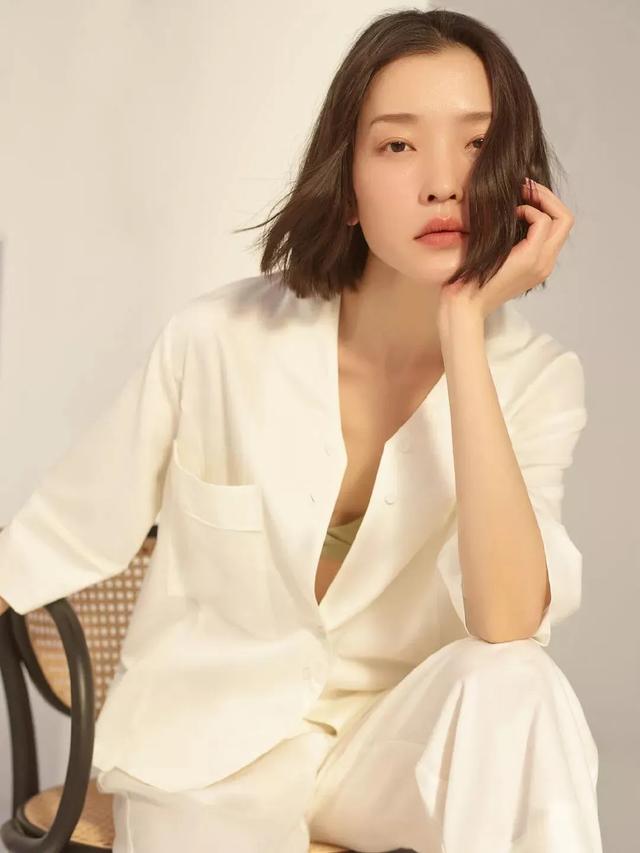 贾青照片:你最喜欢哪个女明星的颜？