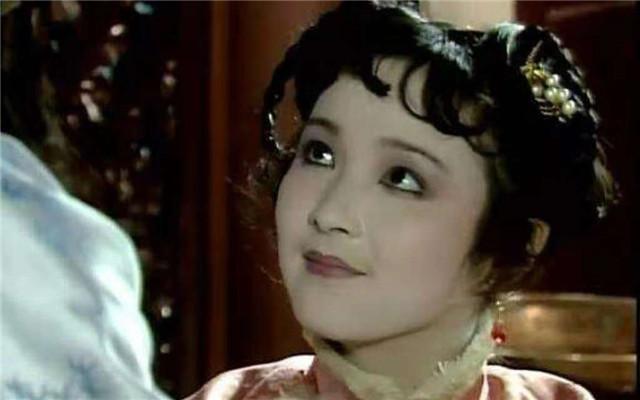 薛宝琴:红楼梦中薛宝琴是个怎样的存在，作者写她意图何在？