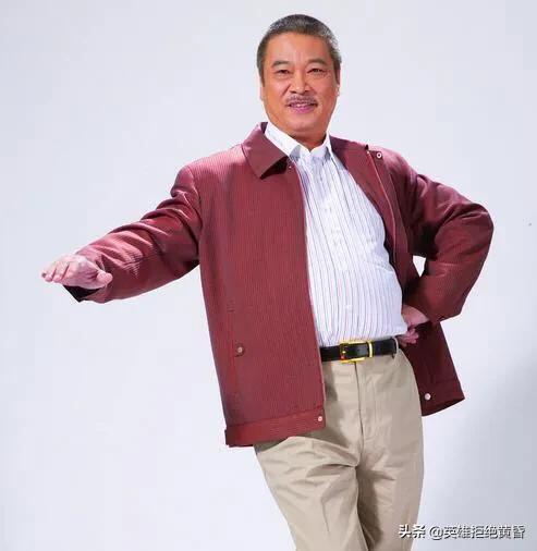 吴孟达图片:吴孟达去世，人民日报为什么赞誉他“爱国者达叔，永远的主角”？