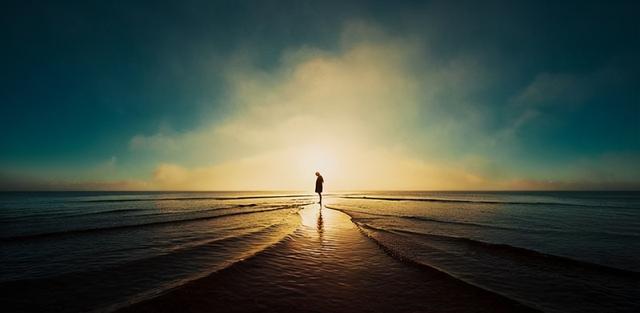 关于祖国的诗歌朗诵海子祖国或以梦为马