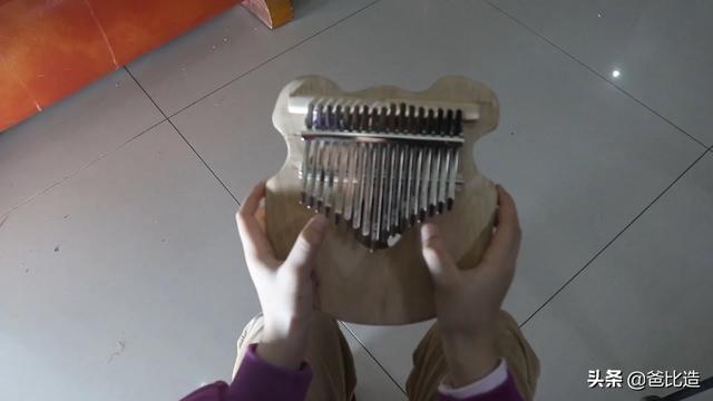 巧虎美食diy玩具:如何用啤酒瓶盖制作小玩具？